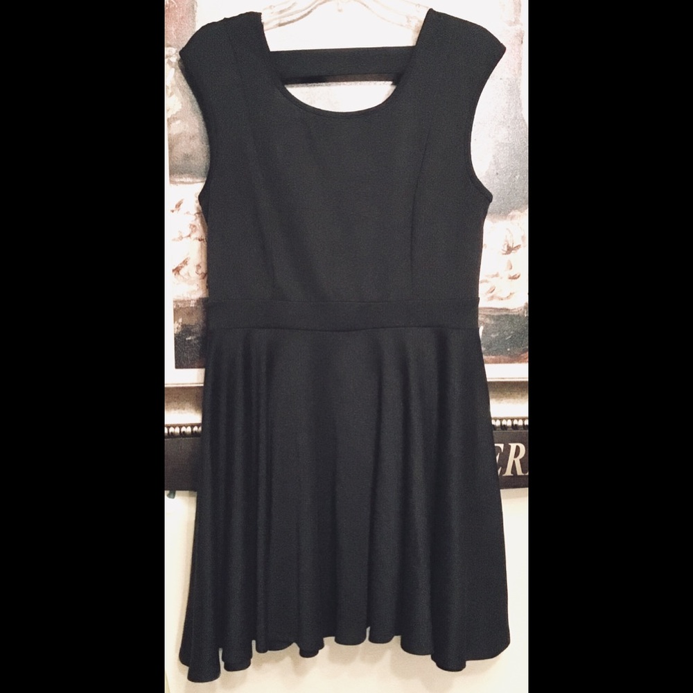 FREE W/PURCHASE Black Summer Dress